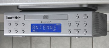 Radio kuchenne zamontowane pod szafką kuchenną