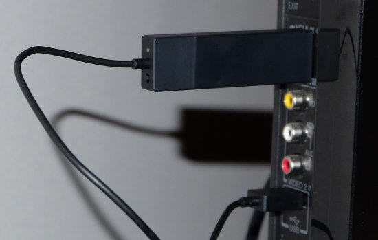 Adapter WiFi podłączony do TV